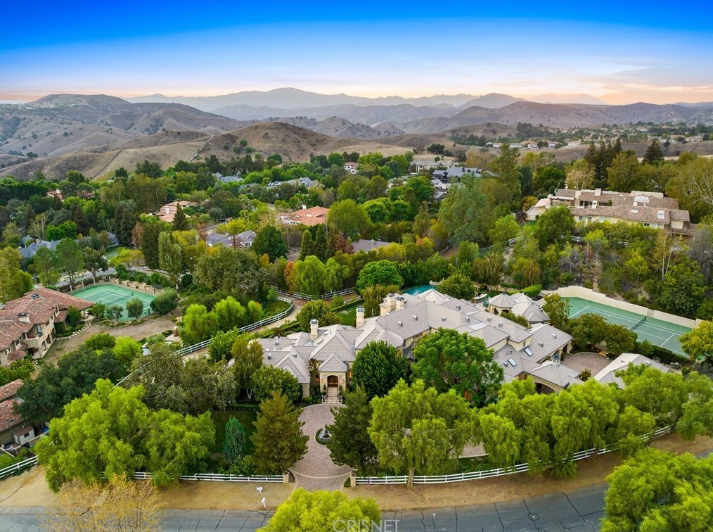 25090 Jim Bridger Rd, Calabasas, CA 91302