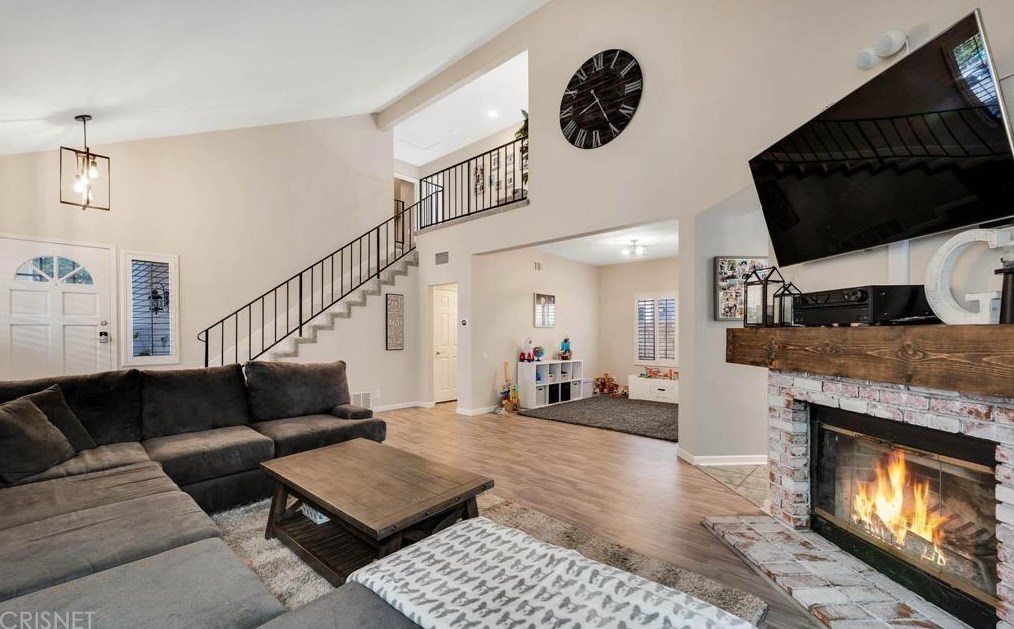 11988 River Grove Ct, Moorpark, CA 93021