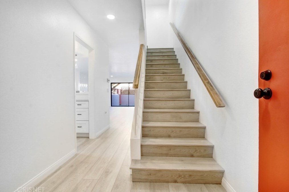 9906 Owensmouth Ave #1, Chatsworth, CA 91311