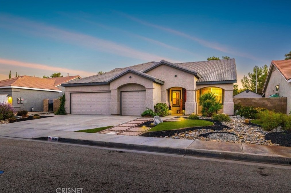 3504 Racquet Ln, Palmdale, CA