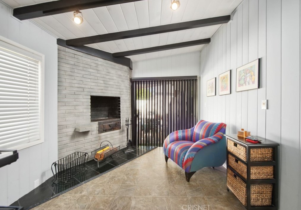 6701 Bovey Ave, Los Angeles CA  91335-4936 exterior