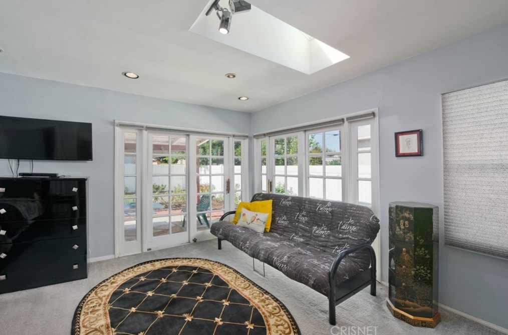 6701 Bovey Ave, Los Angeles CA  91335-4936 exterior