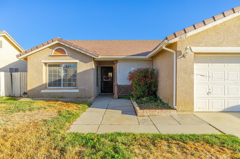 3609 Garnet Ave, Tropico Village, CA 93560