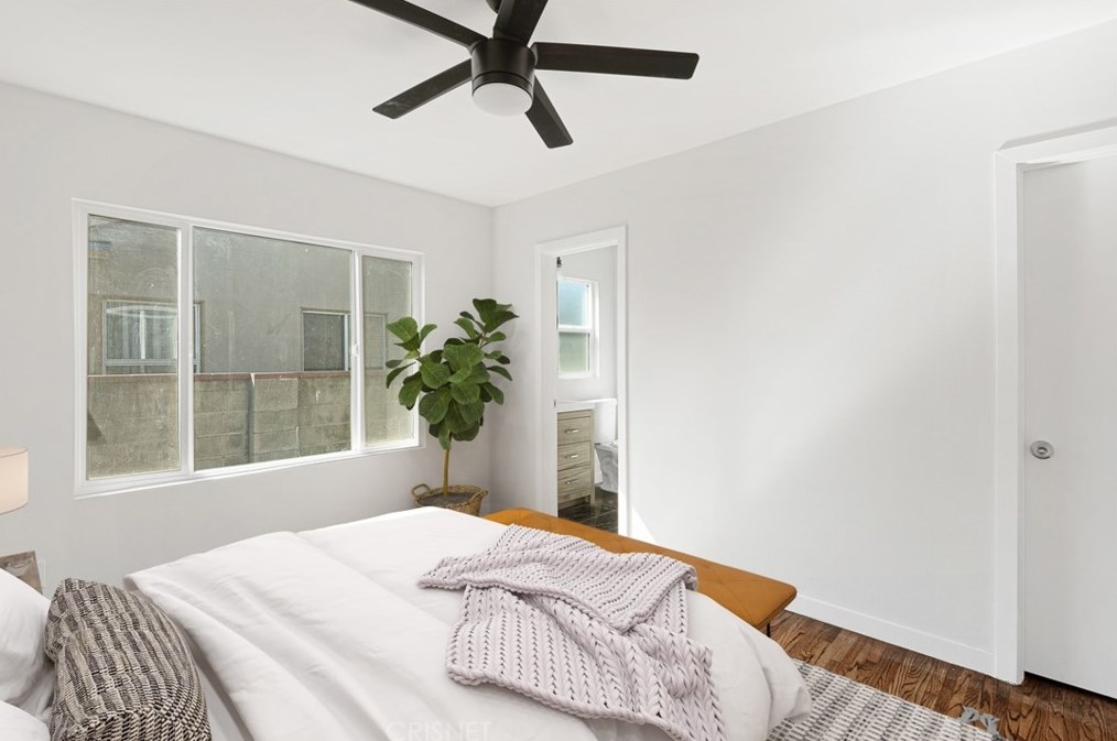 9001 Mercedes Ave, Los Angeles CA  91331-5811 exterior
