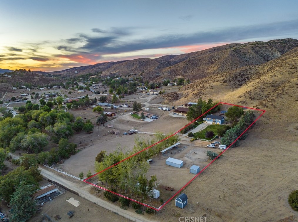 8731 Penhaven Ln, Palmdale, CA 93551-7237