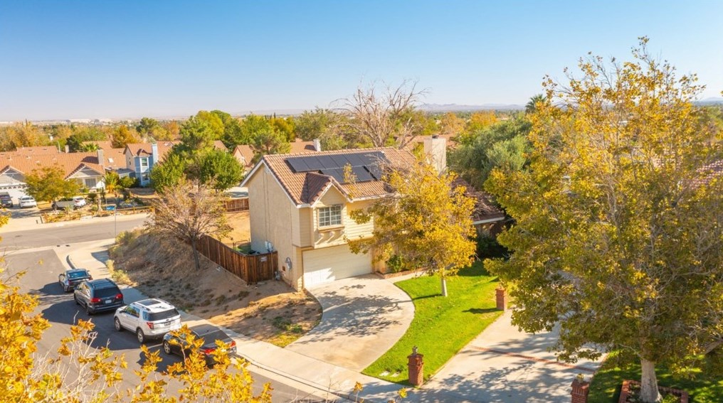 37334 Briarwood Ct, Palmdale, CA 93550-6049