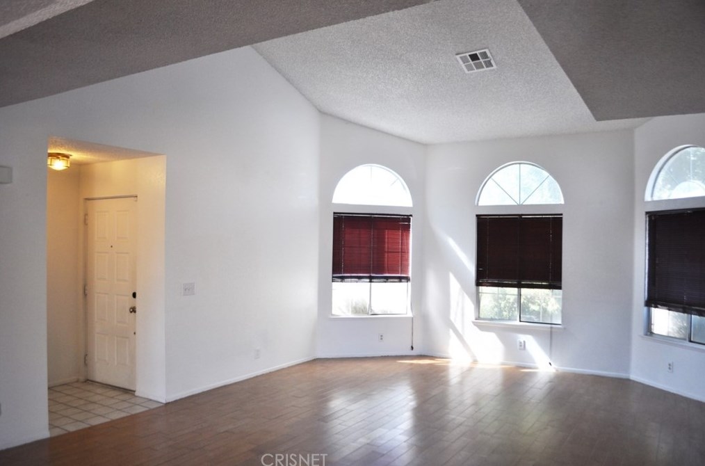37136 Ran Dr, Palmdale, CA 93550-7506