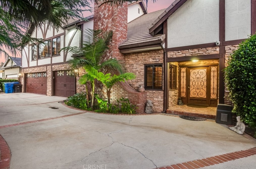 11226 White Oak Ave, San Fernando, CA 91344