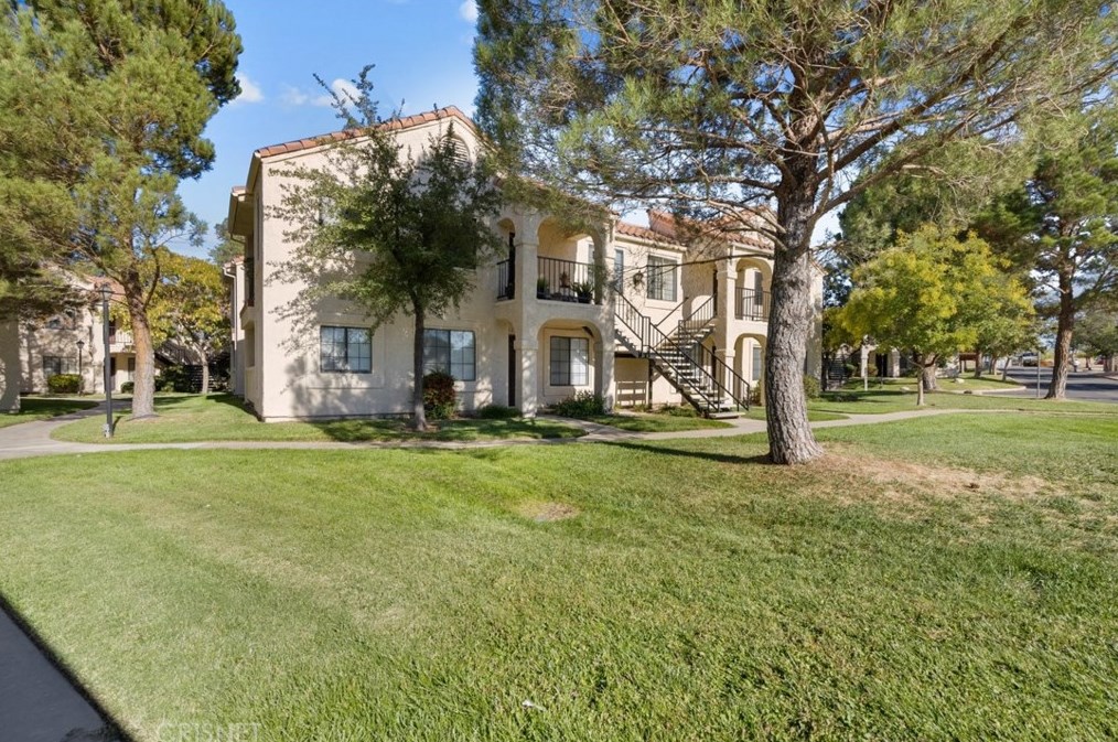 2554 Olive Dr #116, Palmdale, CA 93550