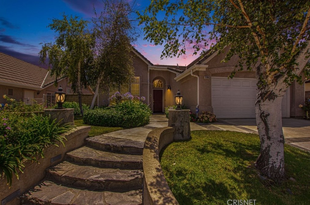 2296 Laurelwood Dr, Thousand Oaks, CA 91362-4638