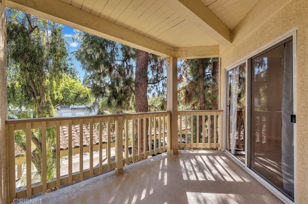 653 Oak Run #305, Calabasas, CA 91377