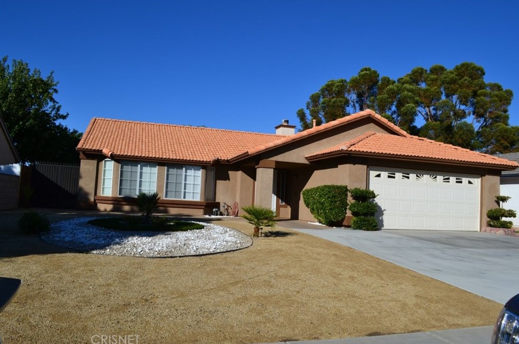 37380 Sheffield Dr, Palmdale, CA 93550-6859