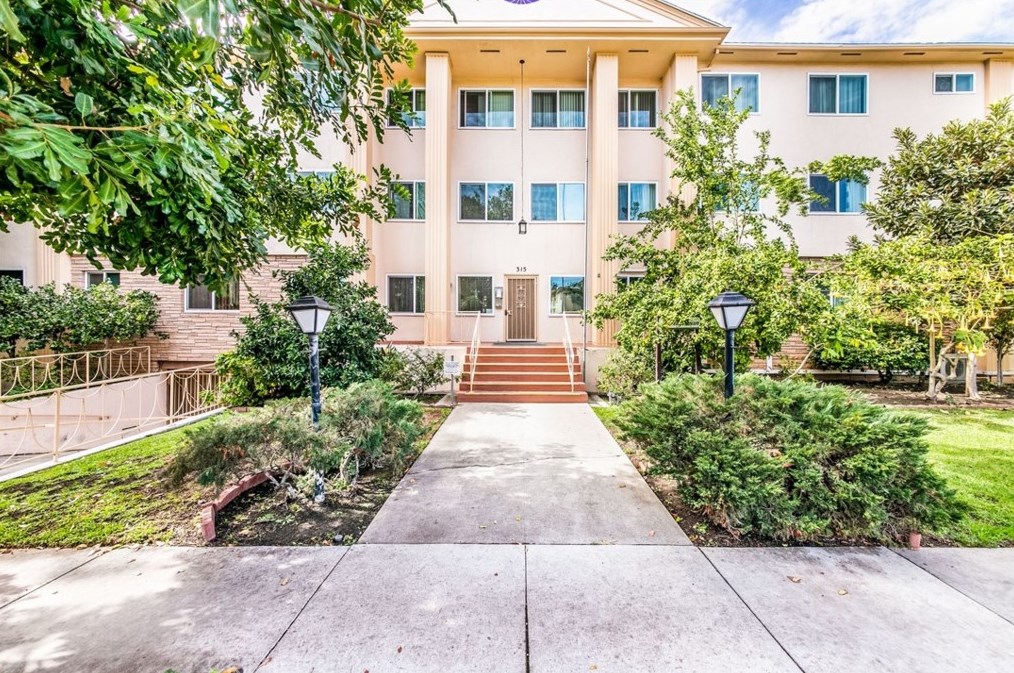 315 N Louise St #205, Glendale, CA 91206