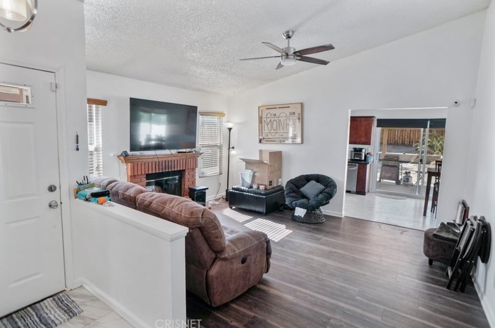 37023 Turner Dr, Palmdale, CA 93550-4458