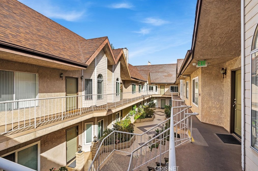 14937 Dickens St #206, Van Nuys, CA 91403