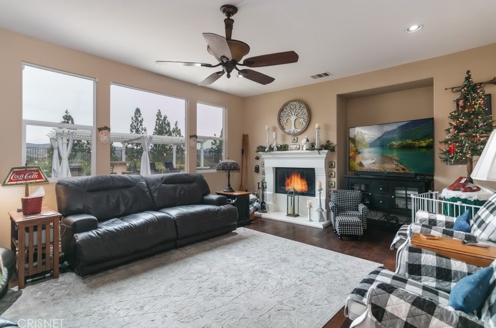 1219 Wetherby St, Simi Valley, CA 93065