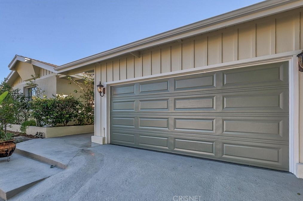 17242 Bircher St, San Fernando, CA 91344-2408