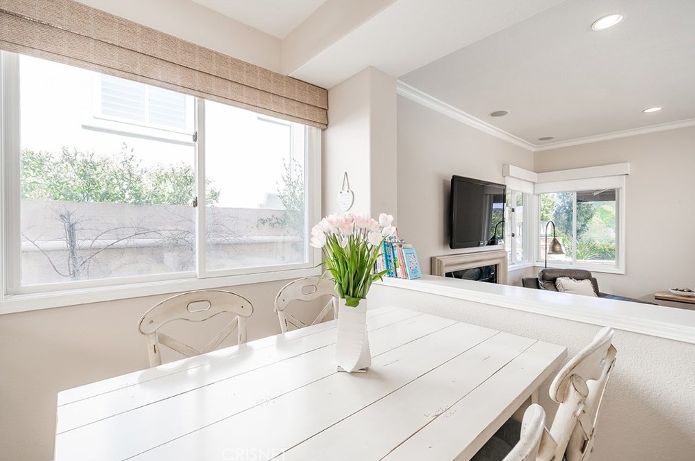 3622 Reina Ct, Calabasas CA exterior