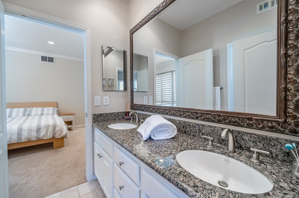 3622 Reina Ct, Calabasas CA exterior