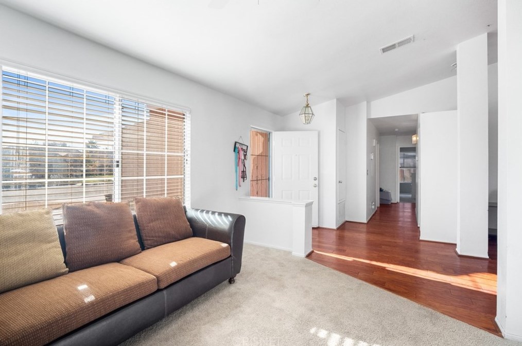 3700 Juniper Ridge Ln, Tropico Village, CA 93560-6723