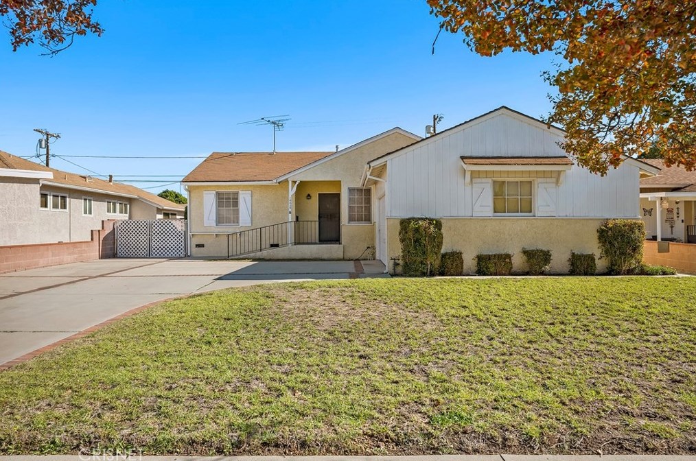 10430 Densmore Ave, San Fernando, CA 91344-7115
