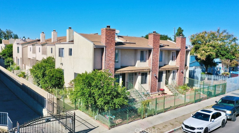 9053 Willis Ave #7, Van Nuys, CA 91402