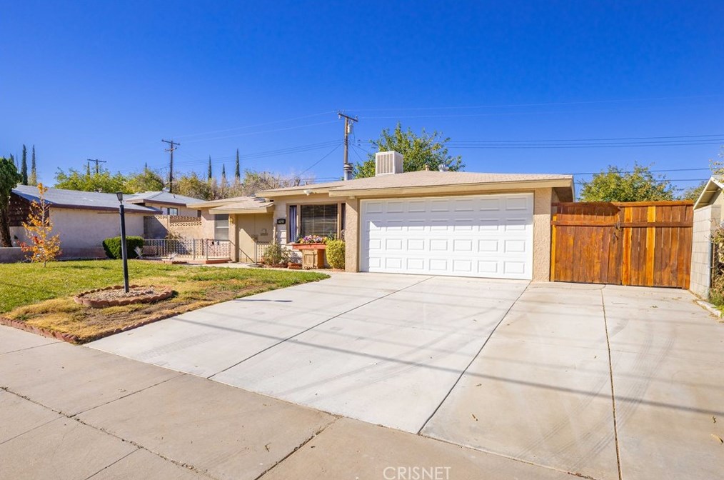 37425 5th St, Palmdale, CA 93550-6009