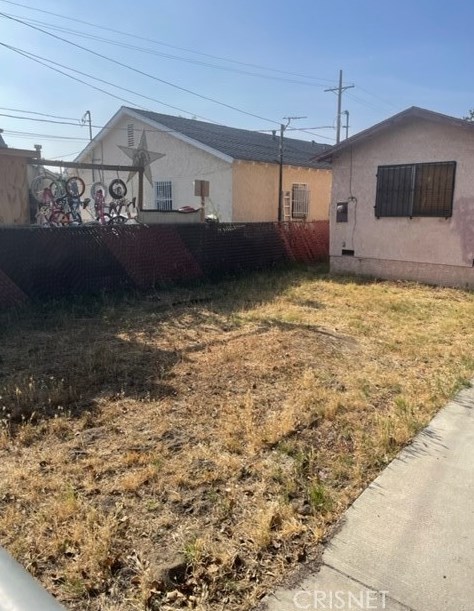 1408 57th St, Los Angeles CA  90011-4926 exterior