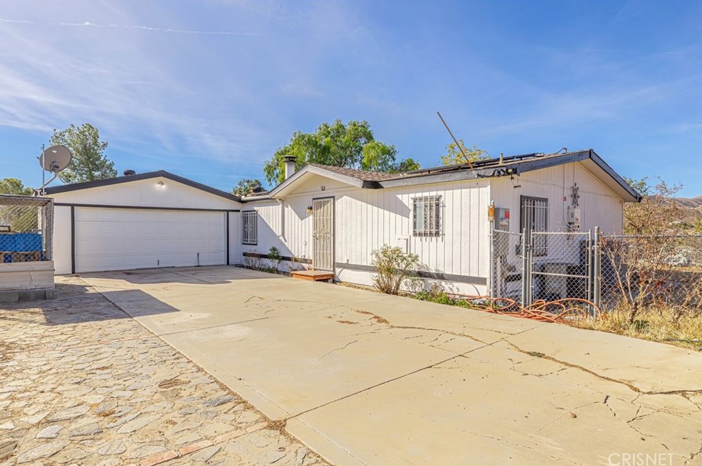 32418 Crown Valley Rd, Acton, CA 93510-1991