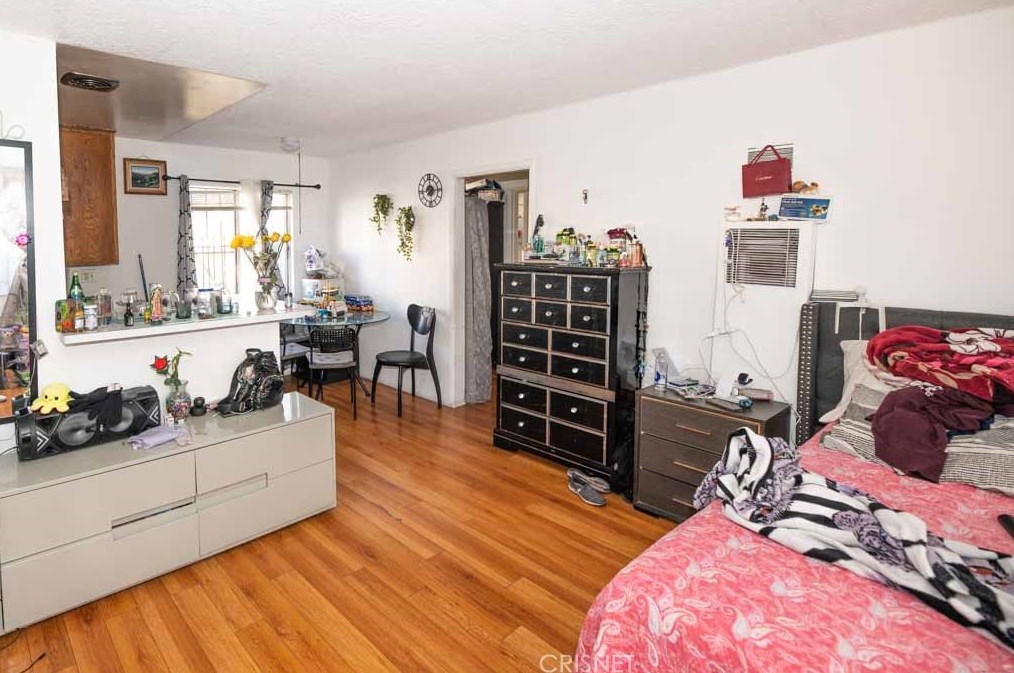 3132 San Marino St, Los Angeles CA  90006-1409 exterior