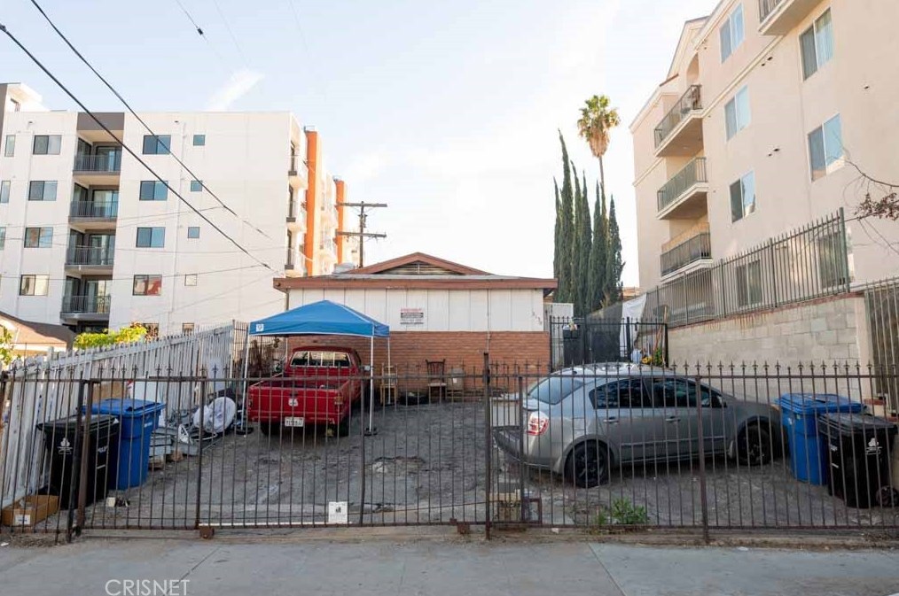 3132 San Marino St, Los Angeles, CA 90006-1409