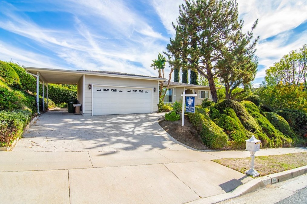 3944 Bon Homme Rd, Calabasas, CA 91302