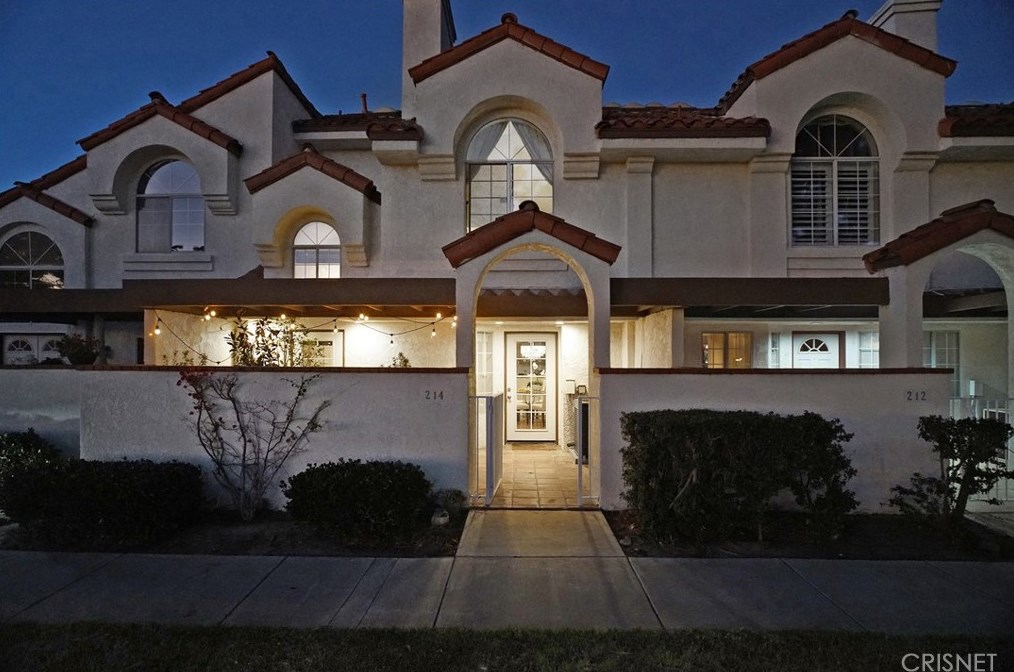 214 Camino Cortina, Camarillo CA  93010-2600 exterior