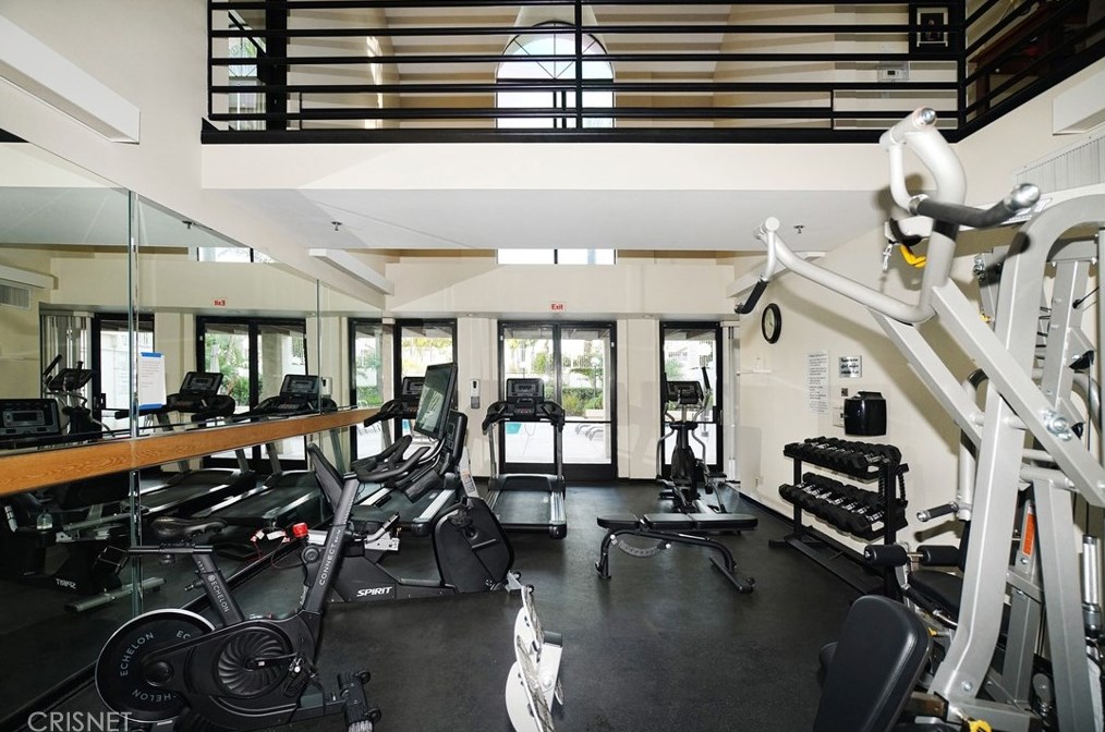 214 Camino Cortina, Camarillo CA  93010-2600 exterior