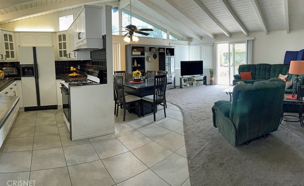 15652 Index St, San Fernando, CA 91344-4331