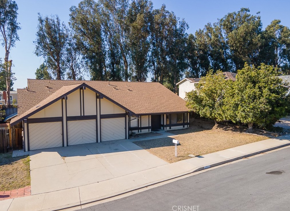 2011 Calaveras Dr, Camarillo, CA 93010