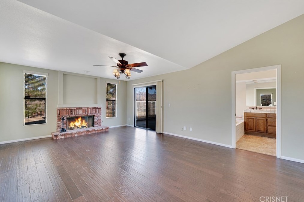 2453 Trails End Rd, Acton CA  93510-2442 exterior