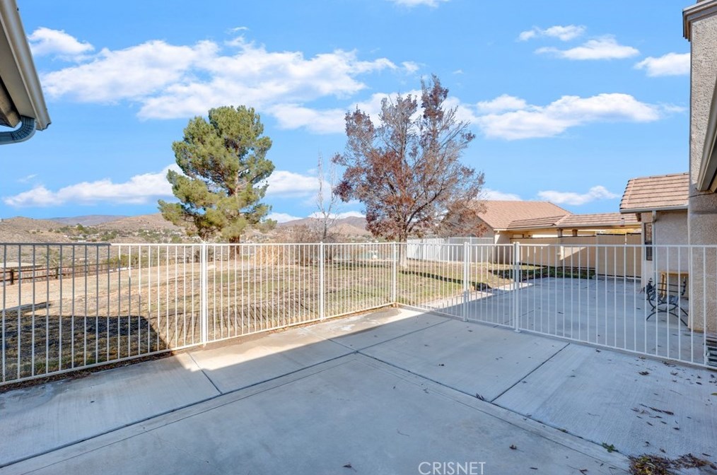 2453 Trails End Rd, Acton CA  93510-2442 exterior