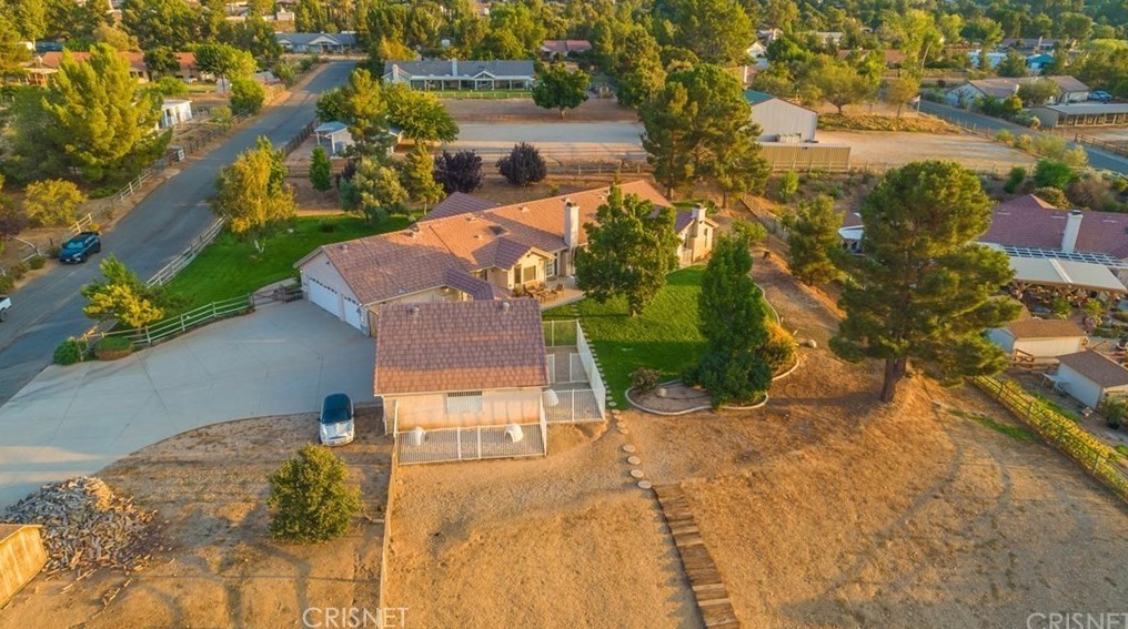 2453 Trails End Rd, Acton CA  93510-2442 exterior