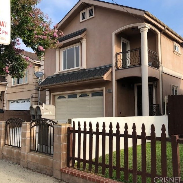 4555 164th St, Lawndale, CA 90260