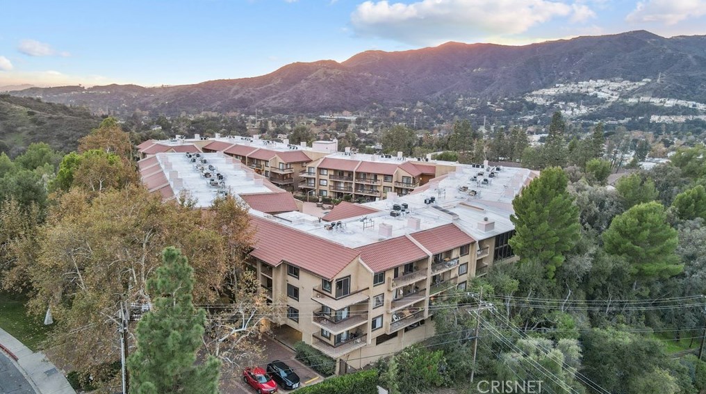 3481 Stancrest Dr #232, Glendale, CA 91208