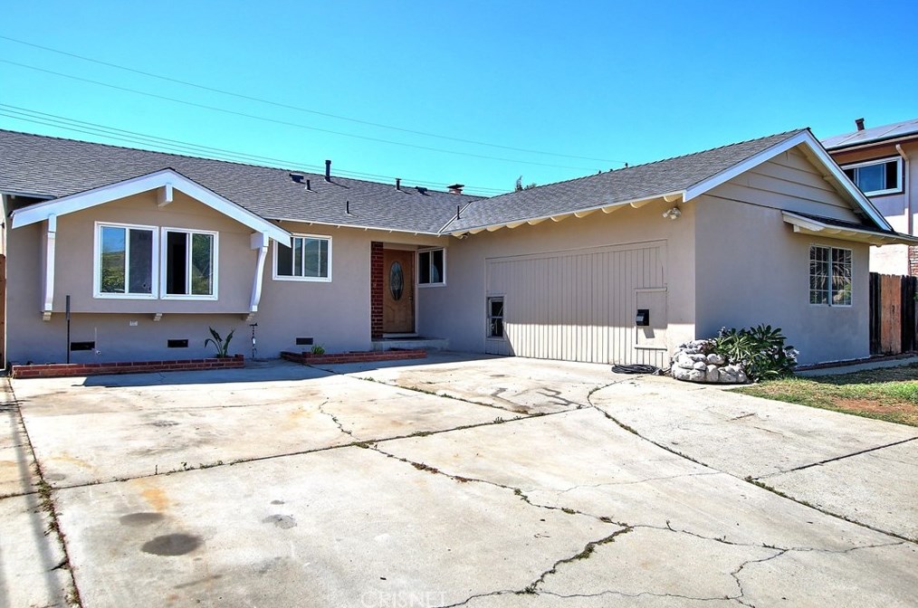 77 Manchester Pl, Santa Barbara, CA 93117