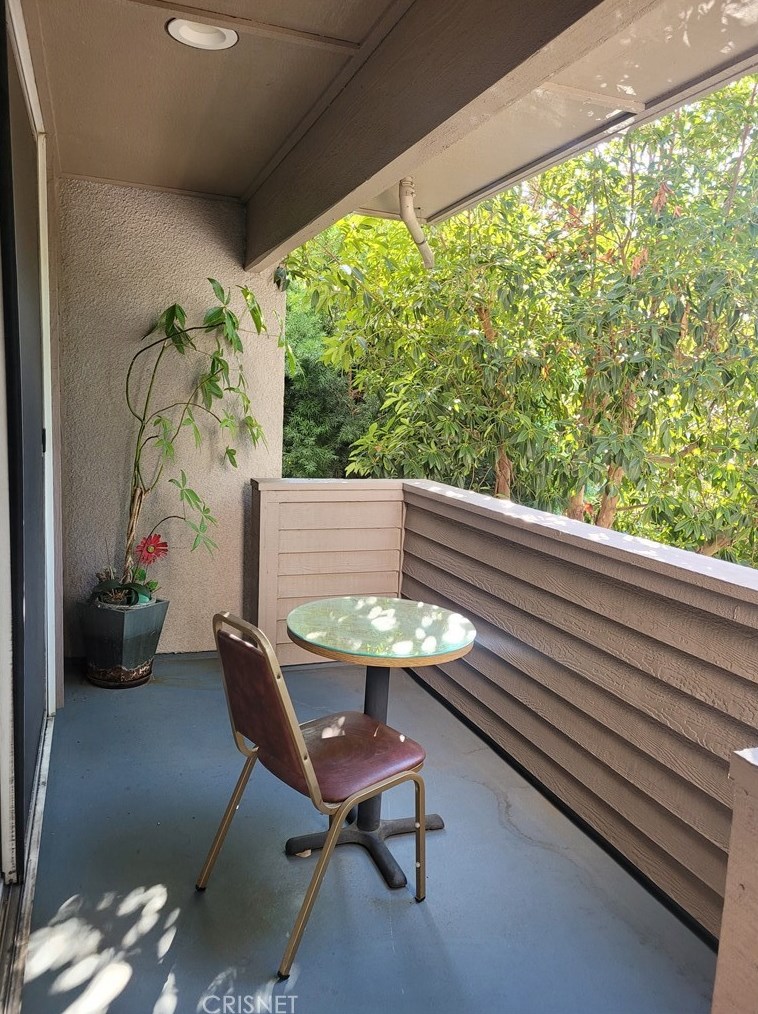 850 Shenandoah St, Los Angeles CA  90035-1789 exterior