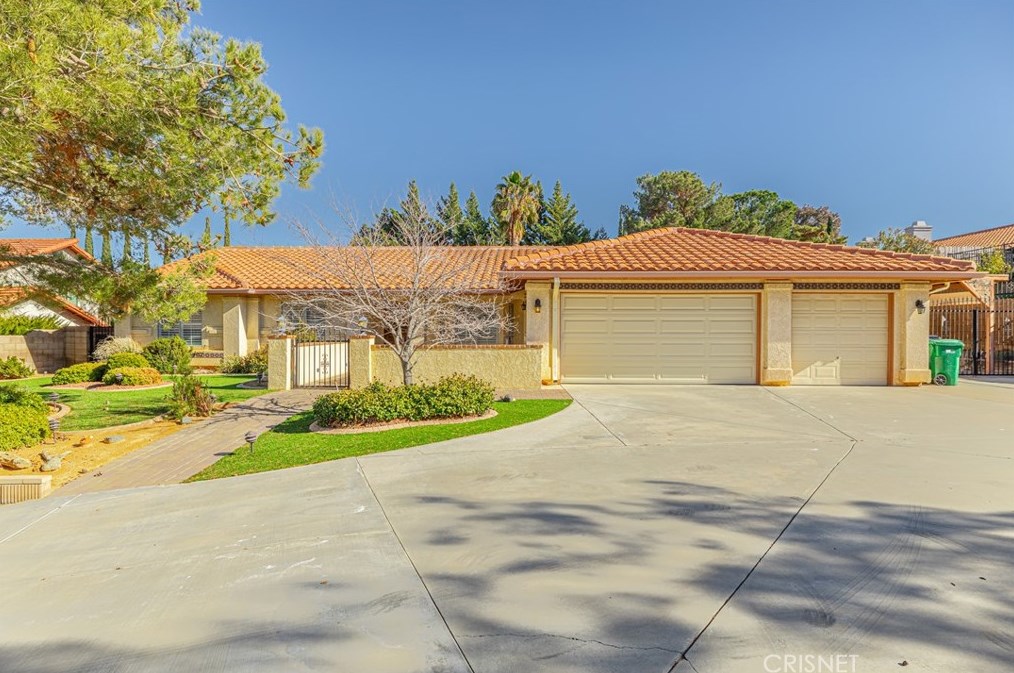 41334 Myrtle St, Palmdale, CA 93551-2896