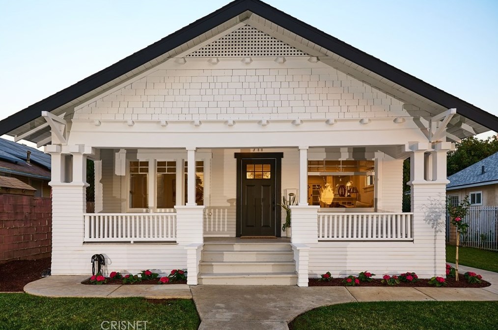 711 Birch St, Santa Ana, CA 92701-5611