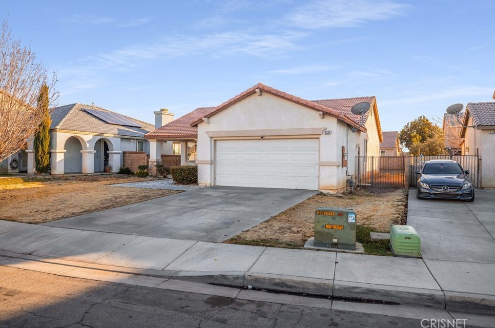 2522 E Norberry St, Lancaster, CA 93535