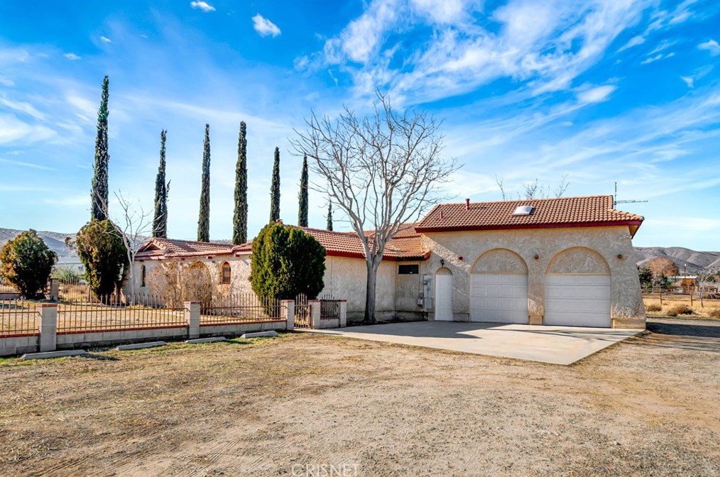 40941 41st St, Palmdale, CA 93551-1252