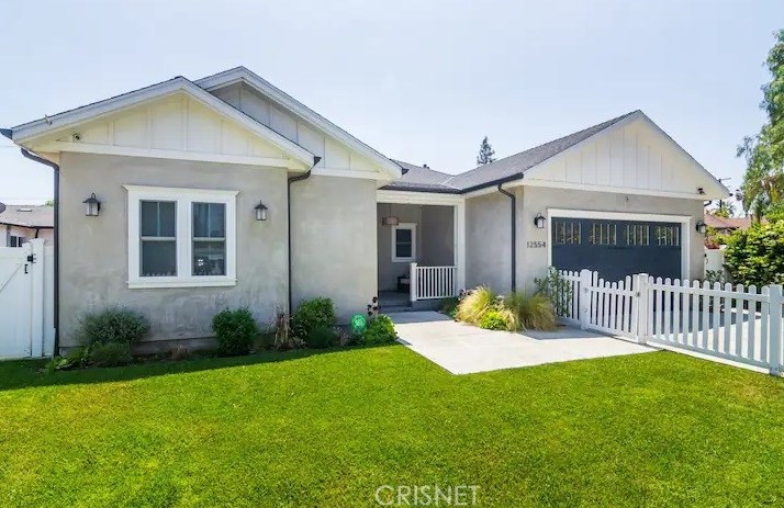 12554 Collins St, North Hollywood, CA 91607