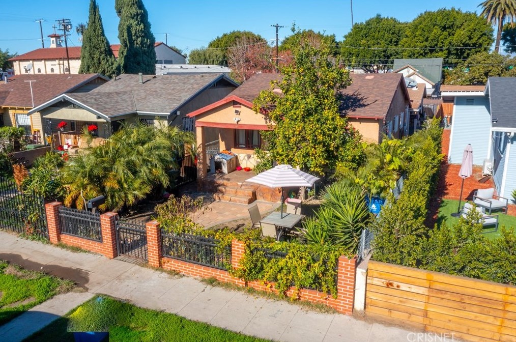 1729 59th Pl, Los Angeles, CA 90047-1104