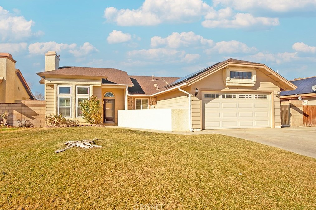 38209 42nd St, Palmdale, CA 93552-3047